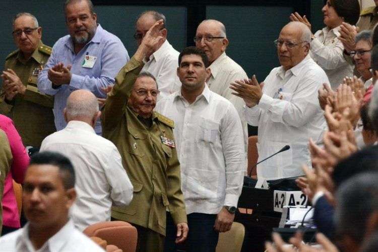 Raúl Castro en la sesión de la Asamblea Nacional de Cuba hoy, sábado 2 de junio de 2018, en el salón plenario del Palacio de Convenciones de La Habana. Foto: Marcelino Vázquez / EFE.