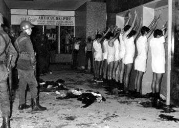 El 2 de octubre de 1968, el gobierno del presidente Gustavo Díaz Ordaz las manifestaciones en la Plaza de las Tres Culturas. Son conocidos como los sucesos de Tlatelolco.