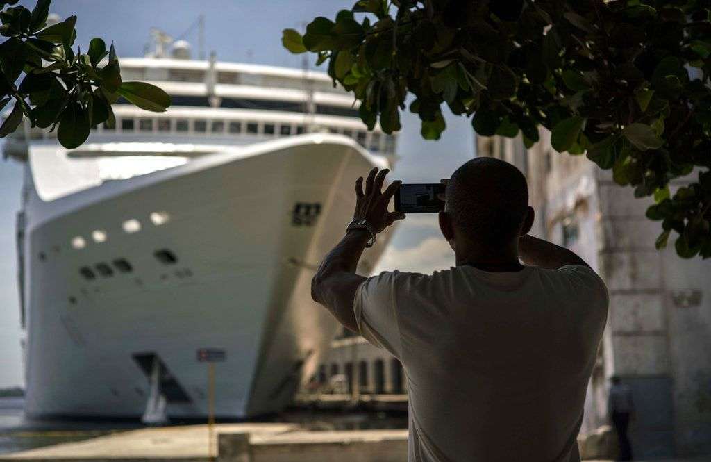 Cuba creció en 2017 un 1,6 por ciento, impulsada, según Cabrisas, por sectores como el turismo, el transporte y la agricultura. Foto: Ramón Espinosa / AP.