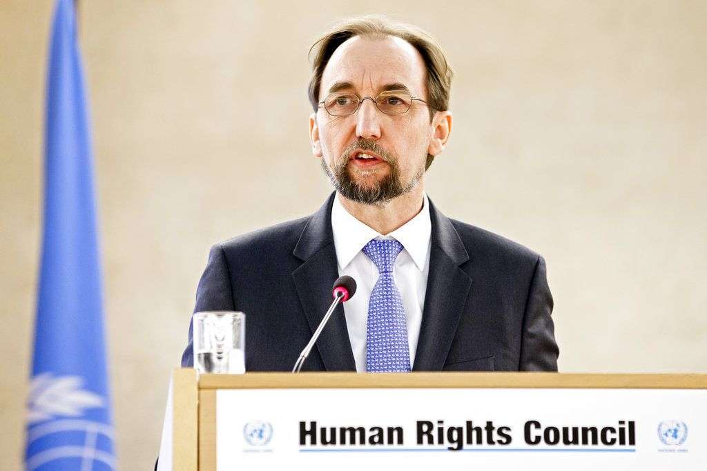 El alto comisionado de las Naciones Unidas para los Derechos Humanos Zeid Ra'ad al-Hussein da un discurso durante una sesión del Consejo de Derechos Humanos de la ONU en Ginebra, Suiza, hoy lunes 26 de febrero de 2018. Foto: Salvatore Di Nolfi / Keystone vía AP.