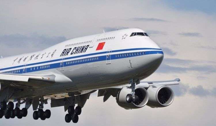 Air China debió desviar su vuelo ante el incidente.