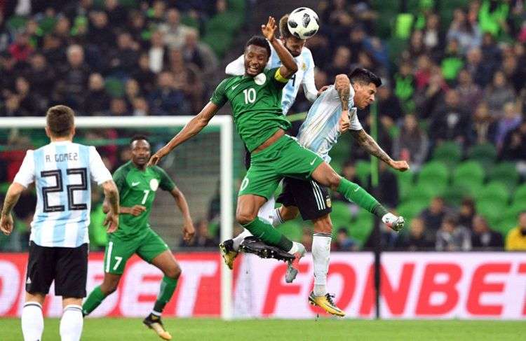 Las Águilas Verdes de Nigeria son el único equipo africano clasificado tanto al Mundial de Brasil como al de Rusia. Foto: aletrionfini.com.