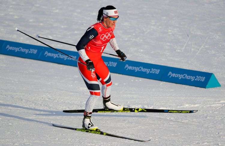 La noruega Marit Bjoergen se convirtió en la mayor multimedallista en la historia de los Juegos Olímpicos de Invierno. Foto: Kirsty Wigglesworth / AP.