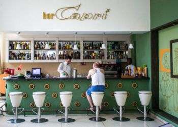 Hotel Capri de La Habana, uno de los escenarios de los supuestos ataques sufridos por diplomáticos estadounidenses en Cuba. Foto: Desmond Boylan / AP.