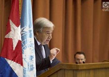 Antonio Guterres, Secretario General de la ONU, habla en la apertura del XXXVII Período de Sesiones de la Cepal en el Palacio de las Convenciones de La Habana. Foto: Otmaro Rodríguez.