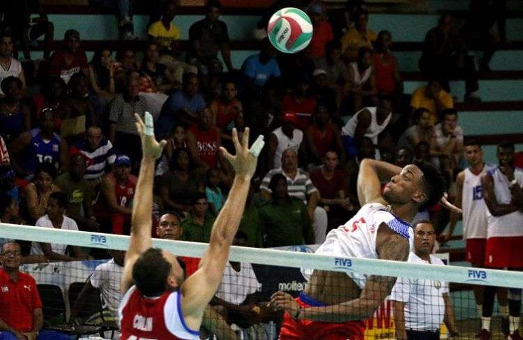 Cuba terminó invicta la Copa de Retadores de voleibol masculino y clasificó a la Final Mundial. Foto: @LailaCuba / Twitter.