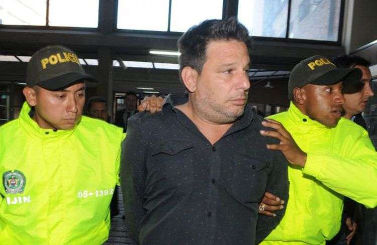 El cubano Raúl Gutiérrez Sánchez (centro) fue detenido en Colombia por ser un presunto terrorista islámico. Foto: Abel Cárdenas / El Tiempo.