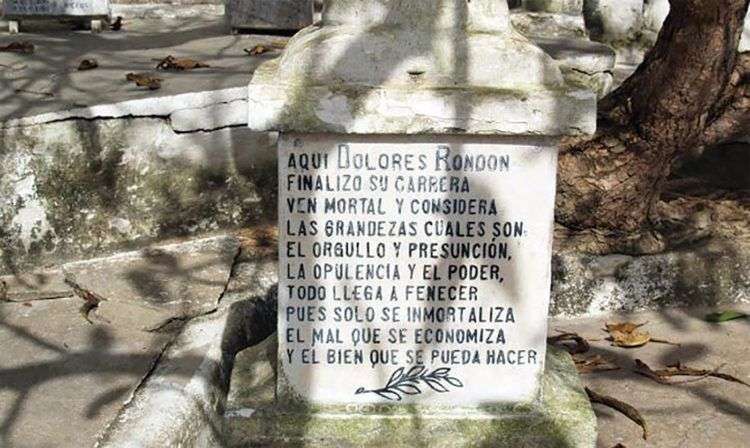 Uno de los epitafios más famosos de Cuba. Foto: Cortesía de la revista Senderos de la Oficina del Historiador de Camagüey.
