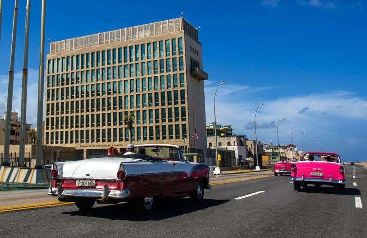 Embajada de los Estados Unidos en La Habana. Foto: Desmond Boylan / AP.