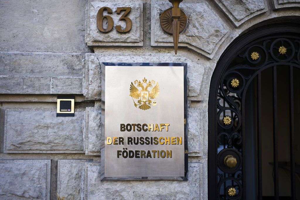 Entrada de la Embajada de la Federación de Rusia en Berlín. Foto: Markus Schreiber / AP.