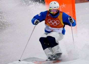 El esquiador surcoreano Choi Jae-woo, ahora vetado por acoso sexual, durante una prueba de calificación de los Juegos Olímpicos de Invierno de Pyeongchang, Corea del Sur. Foto: Lee Jin-man / AP / Archivo.