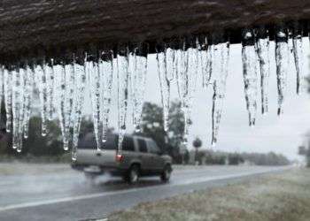 El agua congelada en las carreteras de Florida es un fenómeno bastante inusual. Foto: AP.