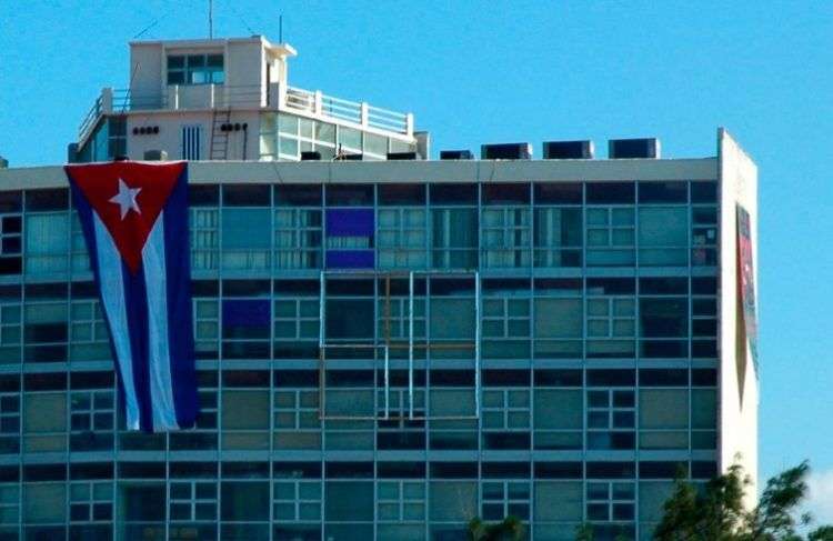 Edificio del Ministerio de Relaciones Exteriores de Cuba (Minrex) en La Habana. Foto: Archivo OnCuba.