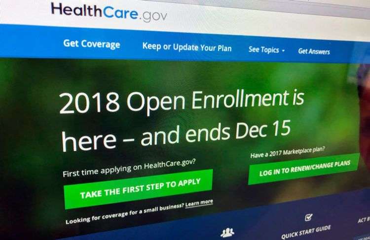 Páginas de inscripciones para el Obamacare en el sitio web HealthCare.gov. Foto: Jon Elswick / AP.