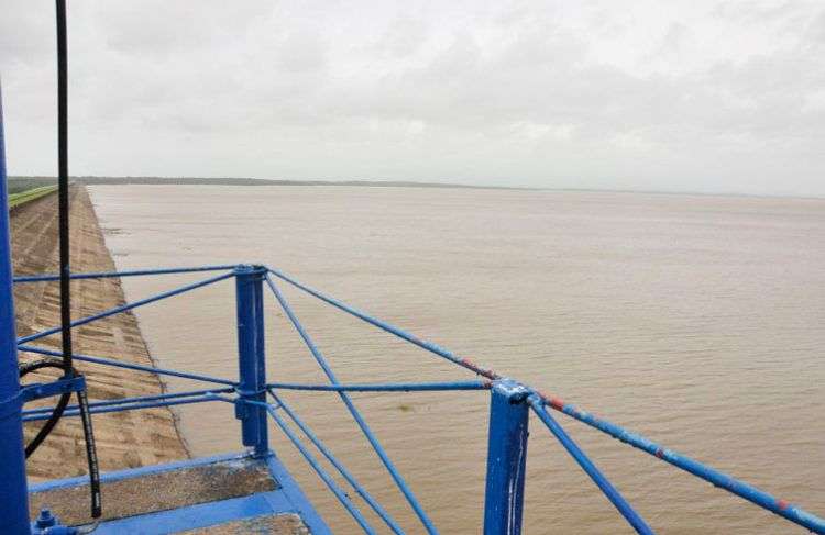 La presa Zaza, de Sancti Spíritus, recuperada luego de las lluvias del huracán Irma. Foto: Vicente Brito / Escambray.