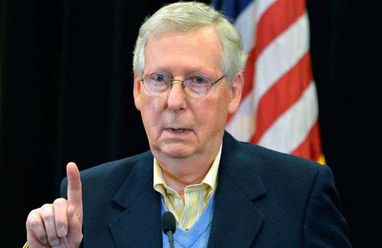 El líder de la mayoría en el Senado Mitch McConnell, de Kentucky. Foto: Timothy D. Easley / AP.