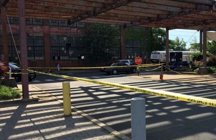 Un tiroteo sacudió la madrugada de este domingo un festival cultural en Nueva Jersey, Estados Unidos. Foto: @SunSentinel / Twitter.