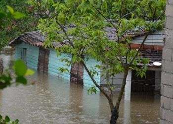 Intensas lluvias en Villa Clara han dejado inundaciones en diferentes localidades de la provincia. Foto: Ramón Barreras.