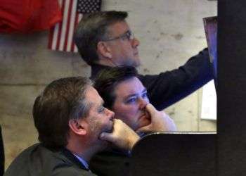 El mercado accionario registró sus peores pérdidas en seis años y medio. Foto: Richard Drew / AP.