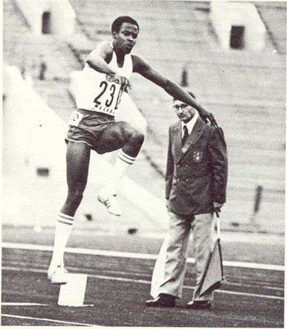 En 1971 implantó su record, durante los Juegos Panamericanos de Cali, Colombia.