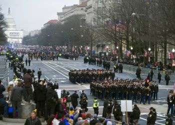 Fotografía de archivo del desfile inaugural de la presidencia de Donald Trump desde el Capitolio a la Casa Blanca en Washington, el 20 de enero de 2017. Foto: Cliff Owen / AP / Archivo.