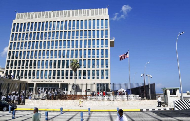 Embajada estadounidense en La Habana. Foto: Desmond Boylan / AP / Archivo.