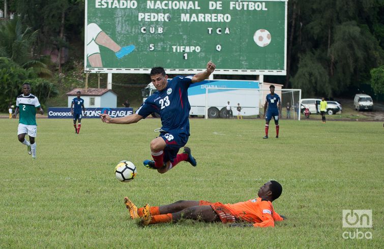 Luis Paradela puede ser nuevamente el referente ofensivo de Cuba contra República Dominicana. Foto: Otmaro Rodríguez