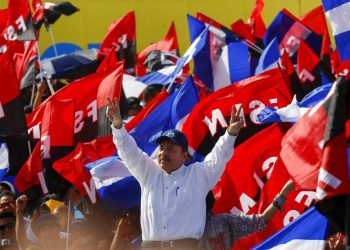 El presidente nicaragüense Daniel Ortega llega a la plaza Juan Pablo II para celebrar el 39 aniversario de la revolución sandinista en Managua, Nicaragua, el jueves 19 de julio de 2018. Foto: Alfredo Zuniga / AP.