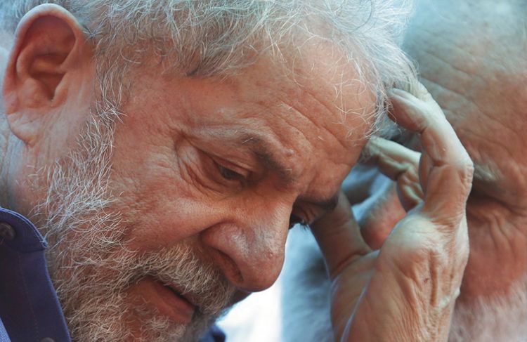 El expresidente brasileño Luiz Inácio Lula da Silva en una foto del 26 de marzo de 2018 durante un mitin en Francisco Beltrao, Brasil. Foto: Eraldo Peres / AP / Archivo.