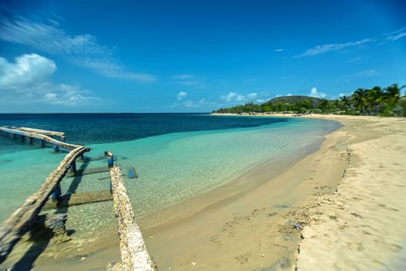 Playas vírgenes en Antilla. Foto: Juan Pablo Carreras / ACN.
