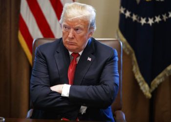 Donald Trump fotografiado durante una reunión de gabinete en la Casa Blanca en Washington el 17 de octubre del 2018. Foto: Evan Vucci / AP / Archivo.