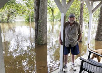 Las inundaciones permanecen en Carolina del Sur, tras el paso de la tormenta Florence. Foto: Jeffrey S. Collins / AP.