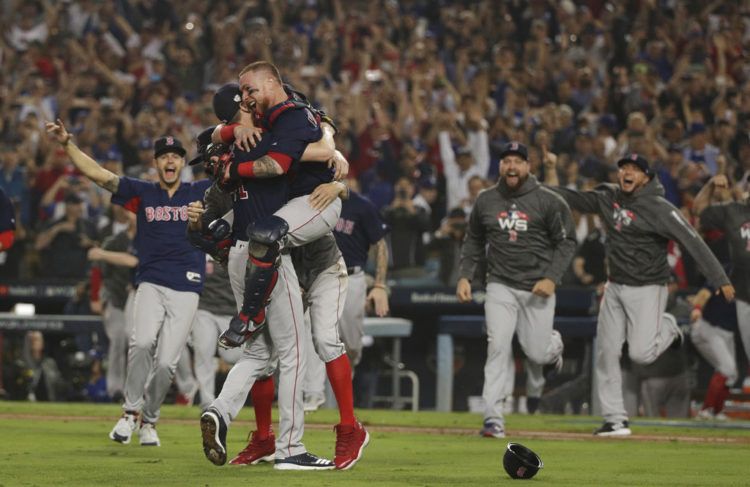 Los Medias Rojas de Boston celebran tras ganar la Serie Mundial ante los Dodgers de Los Ángeles, el domingo 28 de octubre de 2018. Foto: Jae C. Hong / AP.