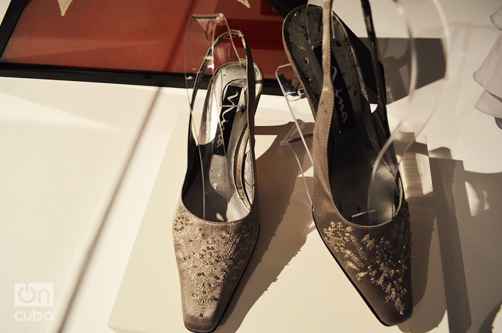 Los zapatos de Celia Cruz, en la exposición "Forever Celia", en Miami. Foto: Marita Pérez Díaz.
