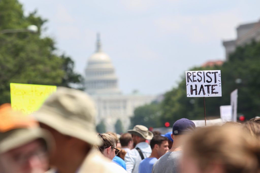 En el aniversario de los sucesos de Charlotesville. Una demostración en agosto de 2018 en Washington. Foto: Alex Wroblewski/Getty Images.