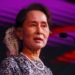 La dirigente de Myanmar Aung San Suu Kyi en un evento en Singapur el 12 de noviembre del 2018.  (AP Photo/Bullit Marquez)