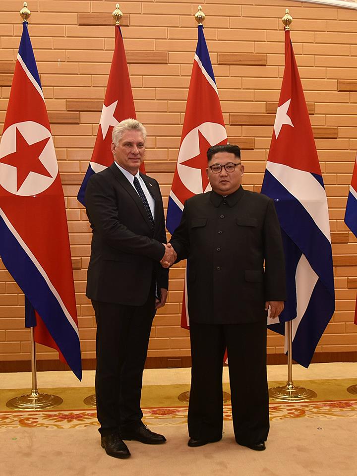 vDíaz-Canel con Kim Jong Un durante su visita a Corea del Norte en 2018. Foto: Estudios Revolución.