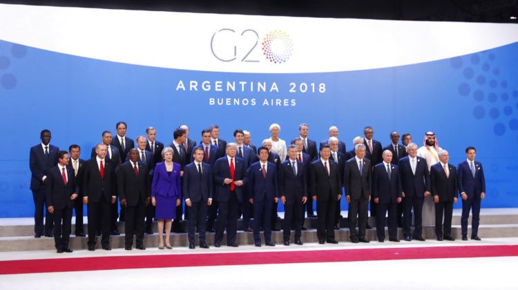 Líderes mundiales participan en la foto de familia de la cumbre del G20 en Buenos Aires, el viermes 30 de noviembre de 2018. (AP Foto/Pablo Martinez Monsivais)