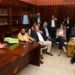 En la foto artistas, periodistas, emprendedores que tuvieron un encuentro con el presidente del gobierno español Pedro Sánchez el pasado 23 de noviembre en La Habana. Foto: Cortesía de la Embajada de España en Cuba.