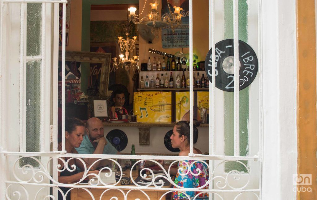 Restaurante privado en Cuba. Foto: Otmaro Rodríguez.