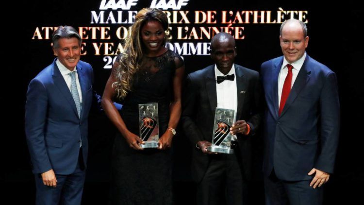 Caterine Ibargüen y Eliud Kipchoge recibieron el premio de Atletas del Año de la IAAF. Foto: Eric Gaillard (Reuters)