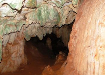 Cueva de la zona de Sierra de Cubitas, en Camagüey. Foto: viajandoxcuba.com