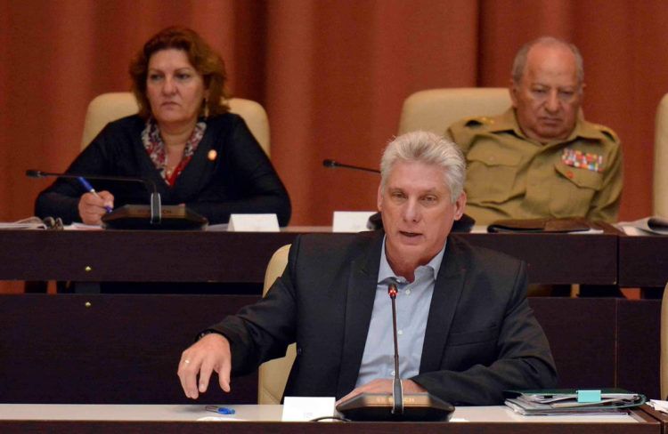 El presidente cubano, Miguel Díaz-Canel, en las sesiones de la Asamblea Nacional de Cuba en diciembre de 2018. Foto: @AsambleaCuba