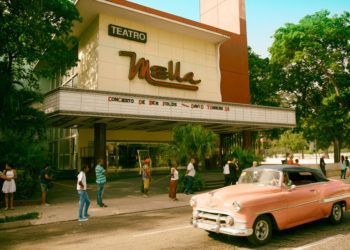 Teatro Mella en la calle Línea, en La Habana. Foto: onlinetours.es