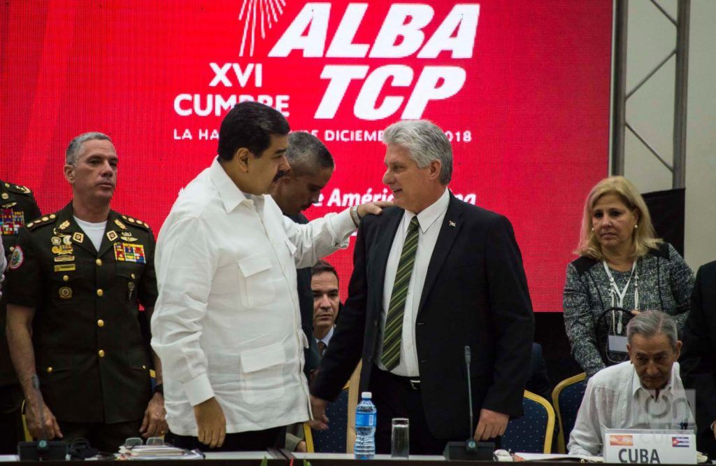 Los presidentes de Cuba, Miguel Díaz-Canel (c-d) y de Venezuela, Nicolás Maduro (c-i), durante la XVI Cumbre de Jefes de Estado y de Gobierno del Alba realizada el 14 de diciembre de 2018 en La Habana. Foto: Otmaro Rodríguez.