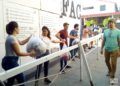 Recolección de donativos en la Fábrica de Arte Cubano, para los damnificados del tornado del 27 de enero en La Habana. Foto: Zaylen Clavería.