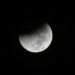 En esta fotografía de archivo del sábado 28 de agosto de 2018, la Tierra arroja una sombra sobre la Luna durante un eclipse lunar total, en Yakarta, Indonesia. A partir del domingo 20 de enero de 2019 por la noche será posible ver un eclipse lunar total en Norte y Sudamérica. Foto: Tatan Syuflana / AP.