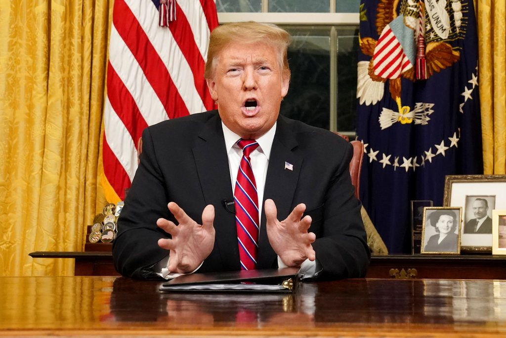 El presidente Donald Trump da un discurso en la Oficina Oval de la Casa Blanca, el martes 8 de enero de 2019, en Washington. Foto: Carlos Barria / Pool Photo vía AP.