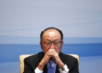 El presidente del Banco Mundial Jim Yong Kim participa en una conferencia de prensa en Beijing, el 12 de septiembre del 2017. (AP Foto/Andy Wong)
