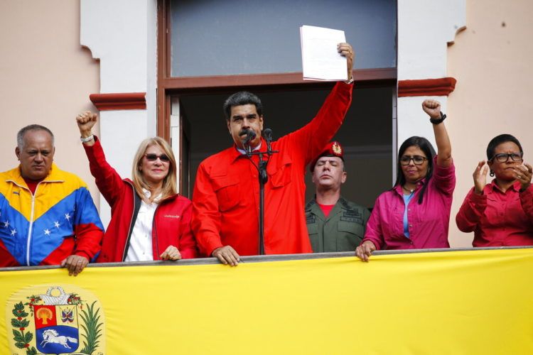 El presidente venezolano Nicolás Maduro al anunciar que rompe relaciones diplomáticas con Estados Unidos. Foto: Ariana Cubillos / AP.
